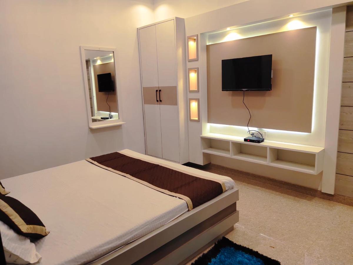 Hotel The Shree Jee Palace Mirzapur Exterior photo